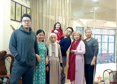 Gallery - 	Ký ức về ngày tiếp quản Thủ đô của nữ chiến sĩ quân y Tạ Quế Anh